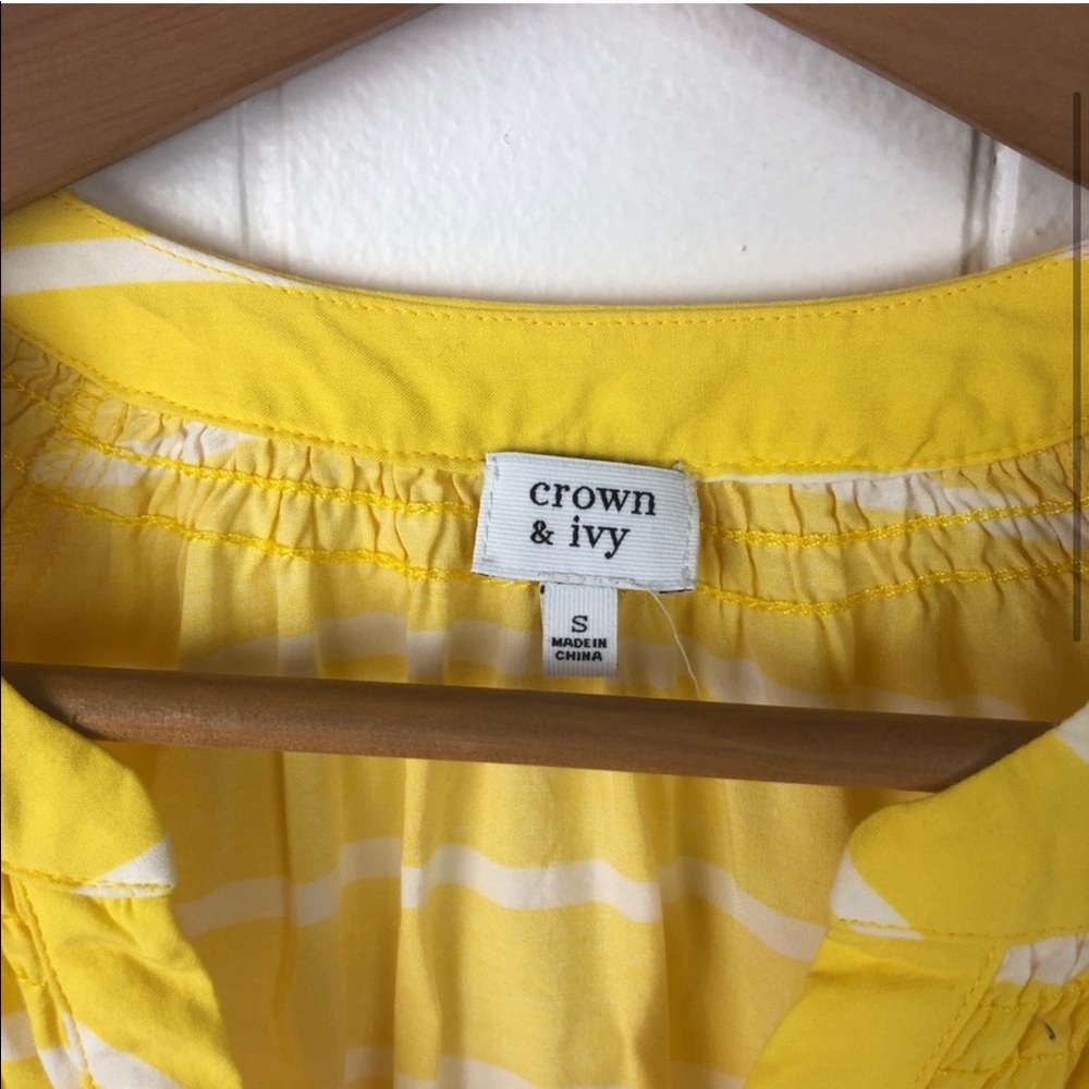 Crown & Ivy Yellow & white Striped popover Top Small 3-4 Sleeves Blouse - Picture 2 of 7